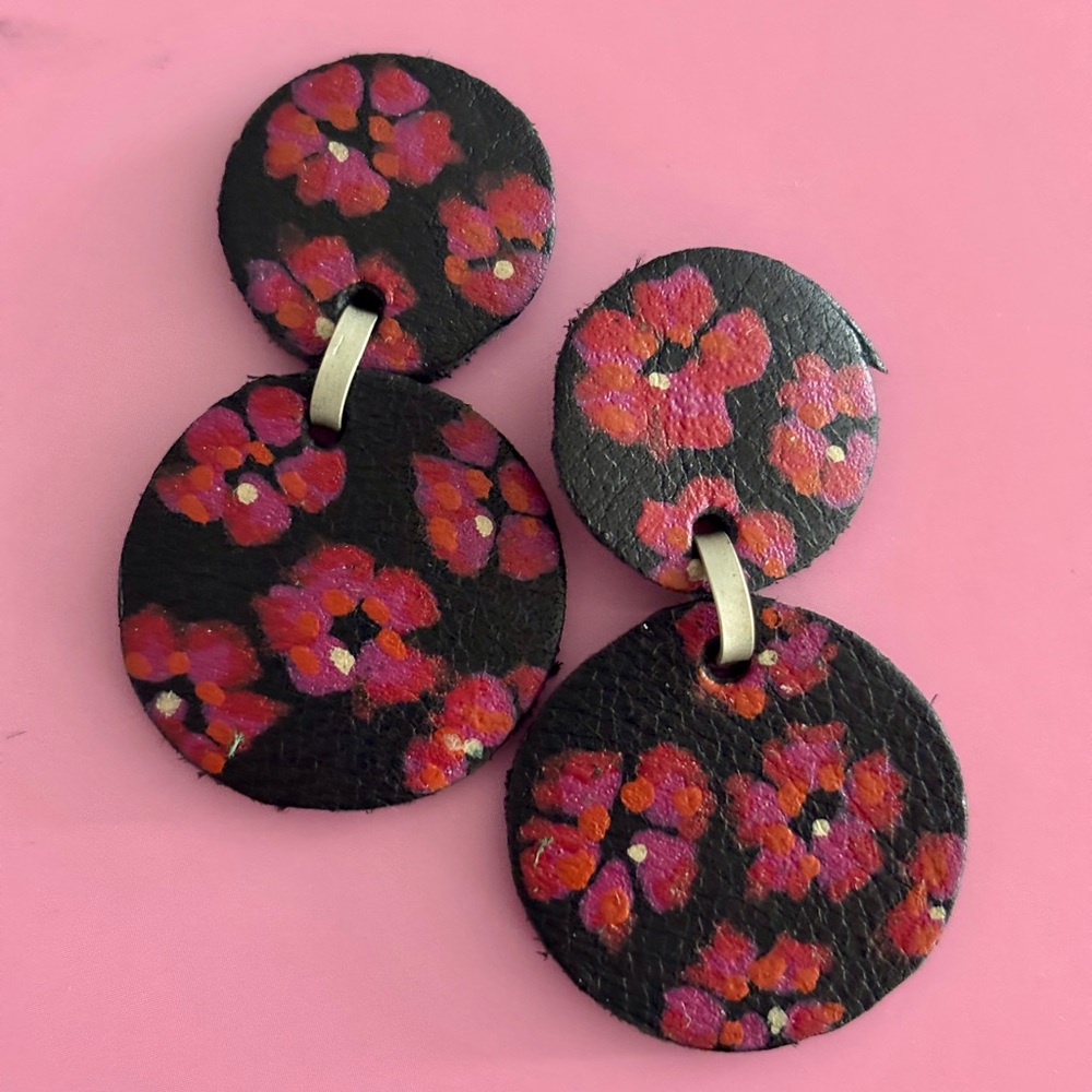 Anthropologie Earrings Leather Circle Painted Flower Floral Stud Artsy Boho Red